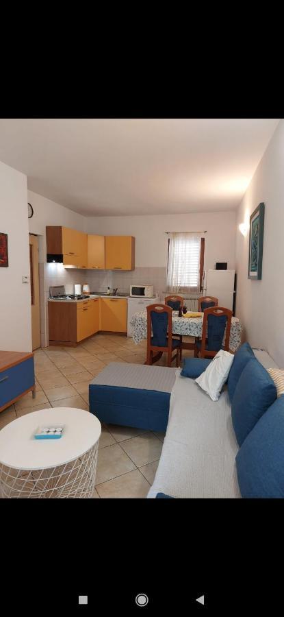 Apartments Graciela Pula Exterior photo