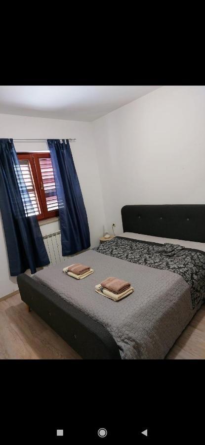 Apartments Graciela Pula Exterior photo