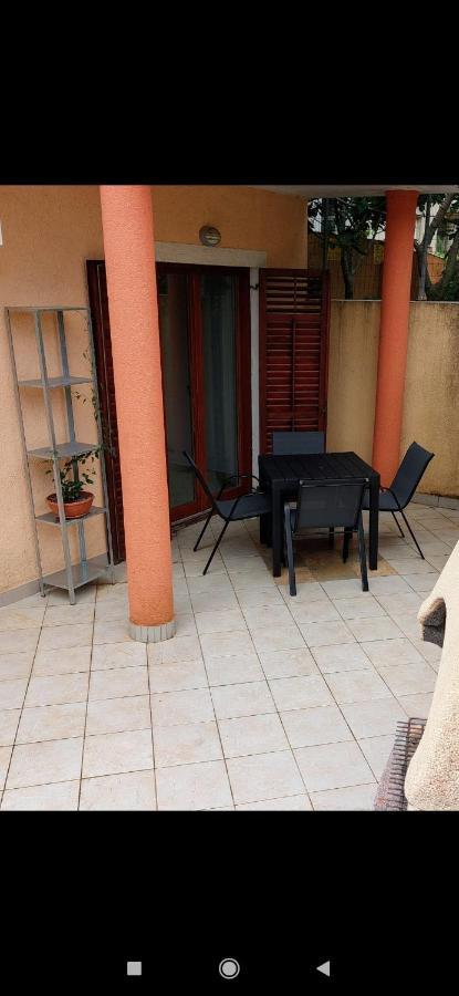 Apartments Graciela Pula Exterior photo